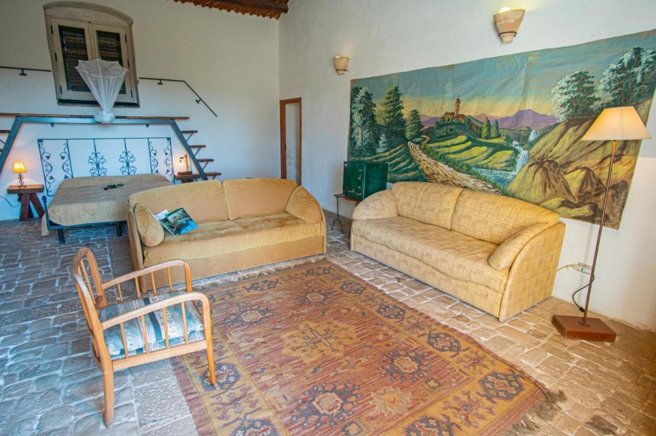 Case Brizza Casale Zappulla Exterior photo
