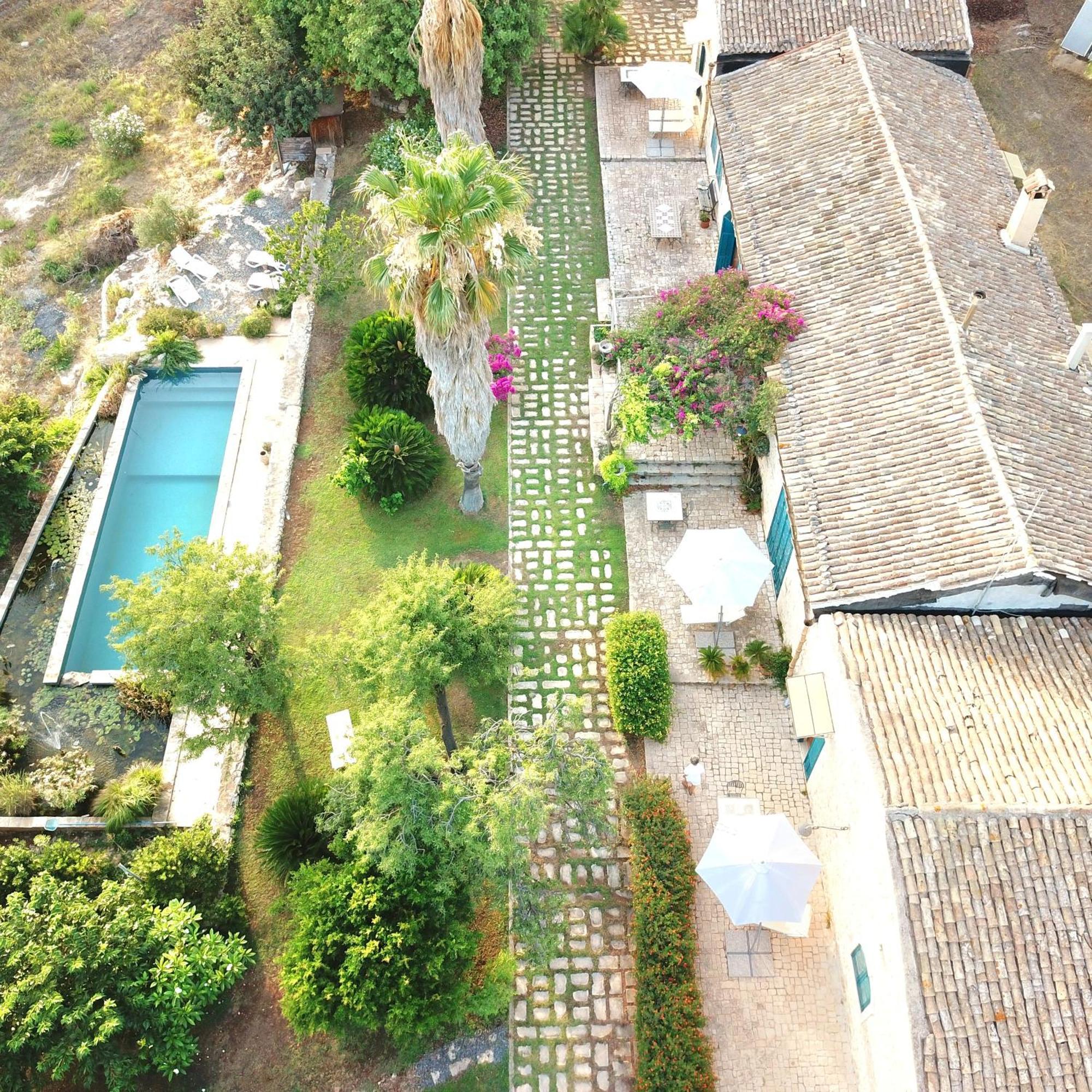 Case Brizza Casale Zappulla Exterior photo